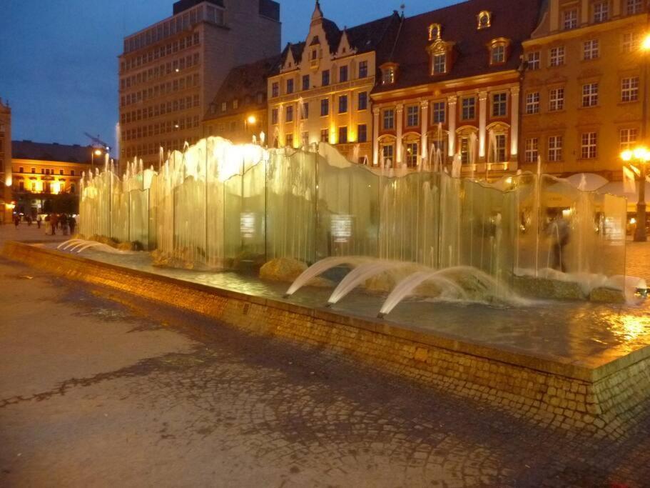 Rynek Pod Fredra Apartment Wroclaw Luaran gambar